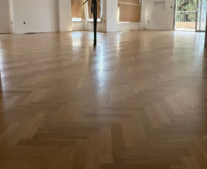 Suelo de roble instalado por pavisuelos