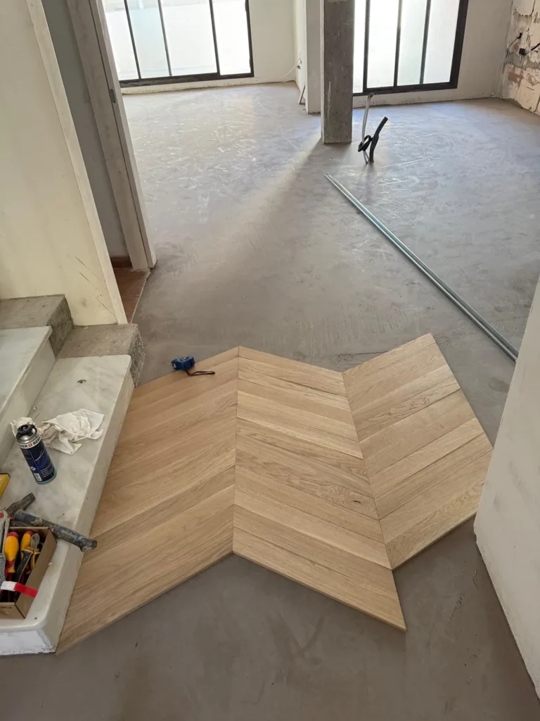 Replanteo de suelo punta hungría