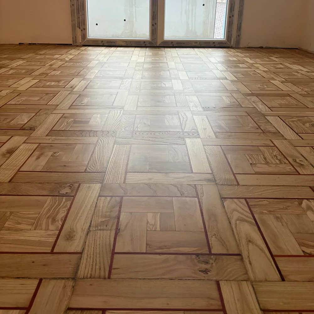 Suelo restaurado completamente por Maderas Pavisuelos